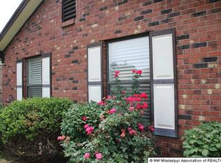 1903 Custer Dr, Southaven, MS 38671
