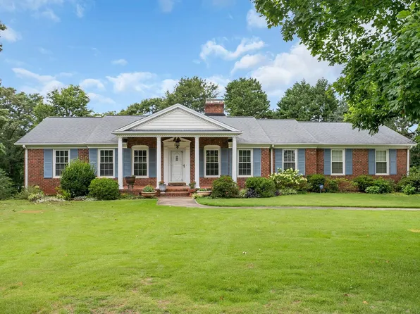 204 Montclair Rd, Greer, SC 29651