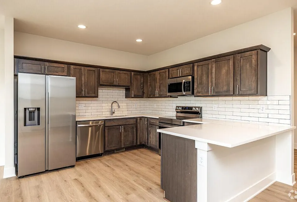 Platinum Pointe