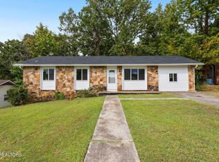 1216 Hoffman Ave, Etowah, TN 37331
