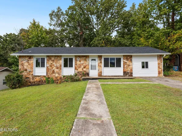 1216 Hoffman Ave, Etowah, TN 37331