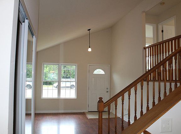5th image of 3419 N Lewis Ave