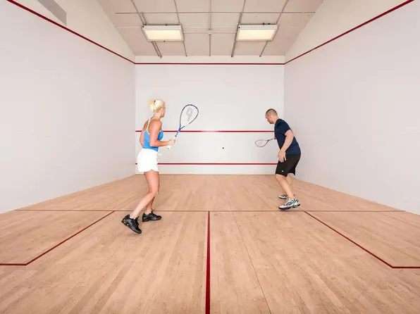 50 Riverside Boulevard image 21 of 26