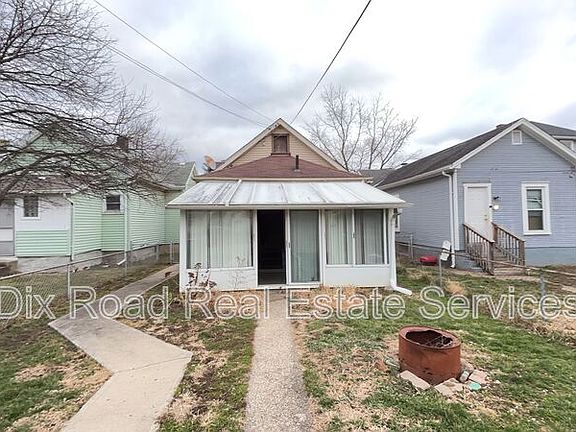 5th image of 806 Elwood St