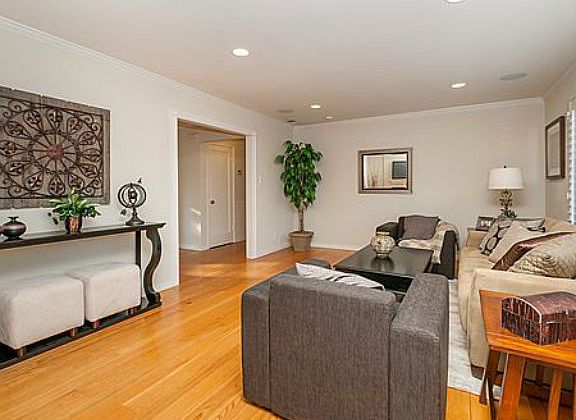 4th image of 620 Trenton Way