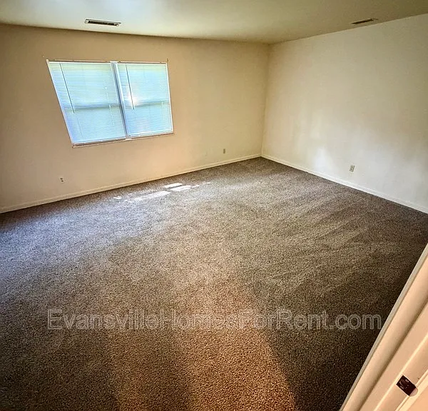 400-A S Bosse Ave #1 — Photo 3