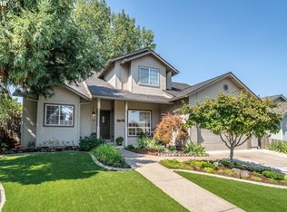 245 Arnos St, Talent, OR 97540