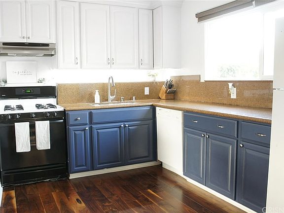 4th image of 8530 Katherine Ave