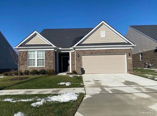 3011 Sheffield Cir, Clarkston, MI 48346