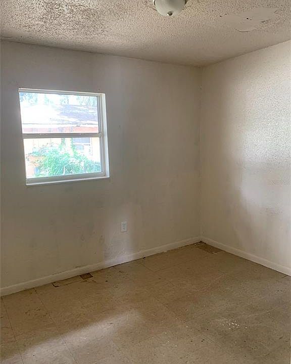 1st image of 400 Terry St #400
