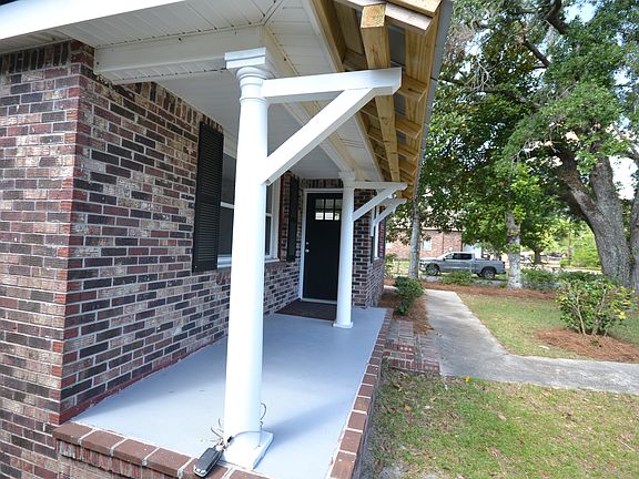 3rd image of 1911 Gumwood Blvd
