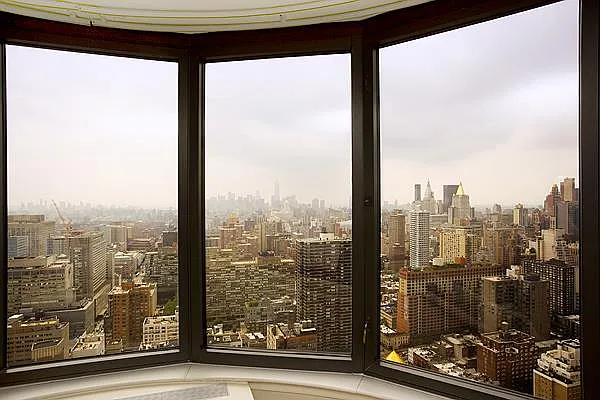 Rented by R New York | media 42