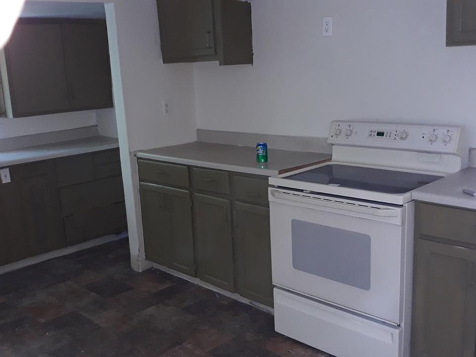 1st image of 3562 N Leland Ave