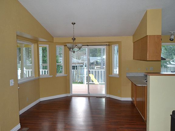 4th image of 4907 Carole Dr NE