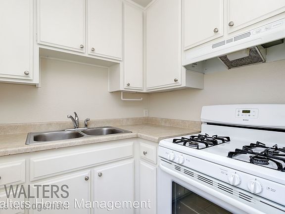 5th image of 1413 Felspar St APT B