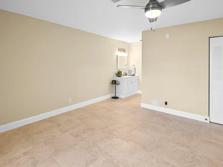 1111 Mahogany Way #76-B — Photo 17