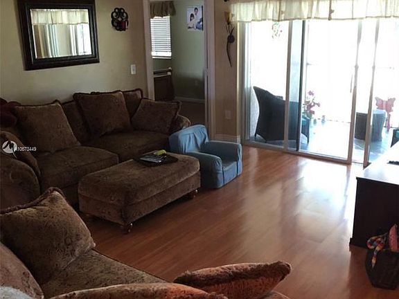 5th image of 16327 Malibu Dr