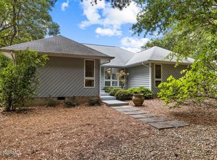 111 Cedar Rd, Pine Knoll Shores, NC 28512