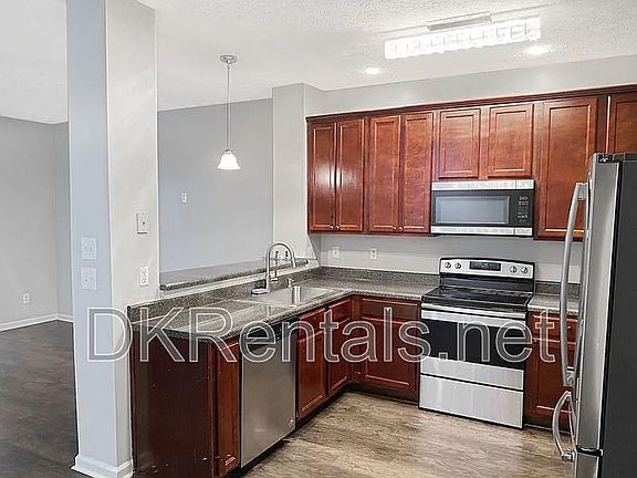 3rd image of 4416 Stone Gate Way