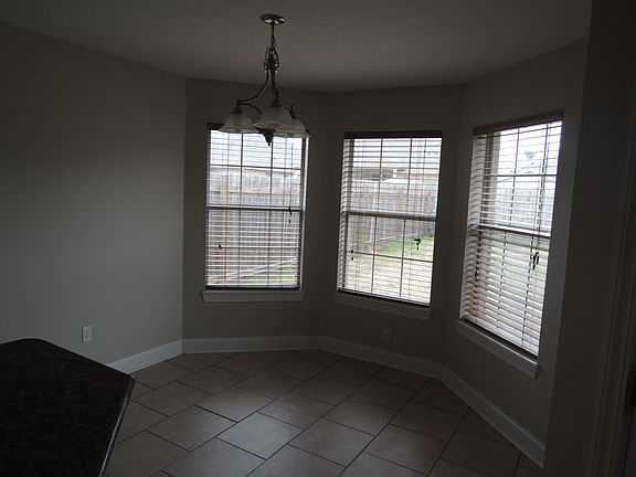 4th image of 5308 Lucerne Ln