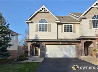 605 Crane Creek Ln, Eagan, MN 55121