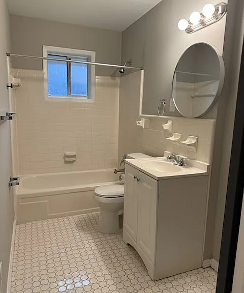 1275 E Washington Ave — Photo 12