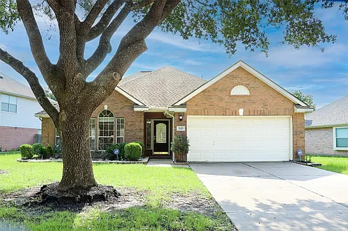 3323 Pioneer Bend Ln Photo 1