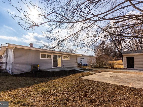 5th image of 8206 Arrowhead Rd