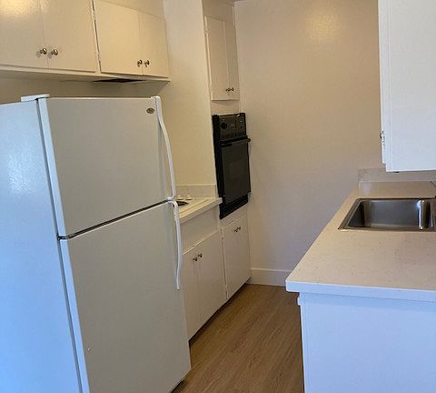 4th image of 196 Cleveland Ave APT 6