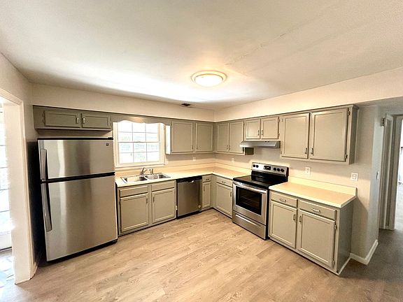 5th image of 1220 Grayland Hills Trl