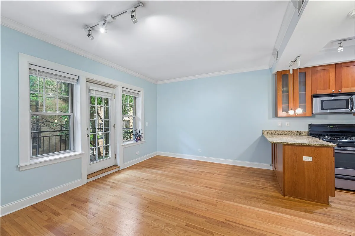 1 bed, 625 sqft, $2,300 — Photo 2