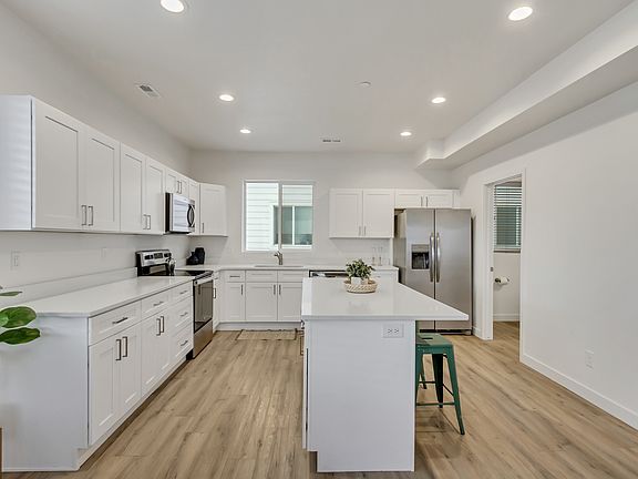 2nd image of 238 W Paramount Ave #102