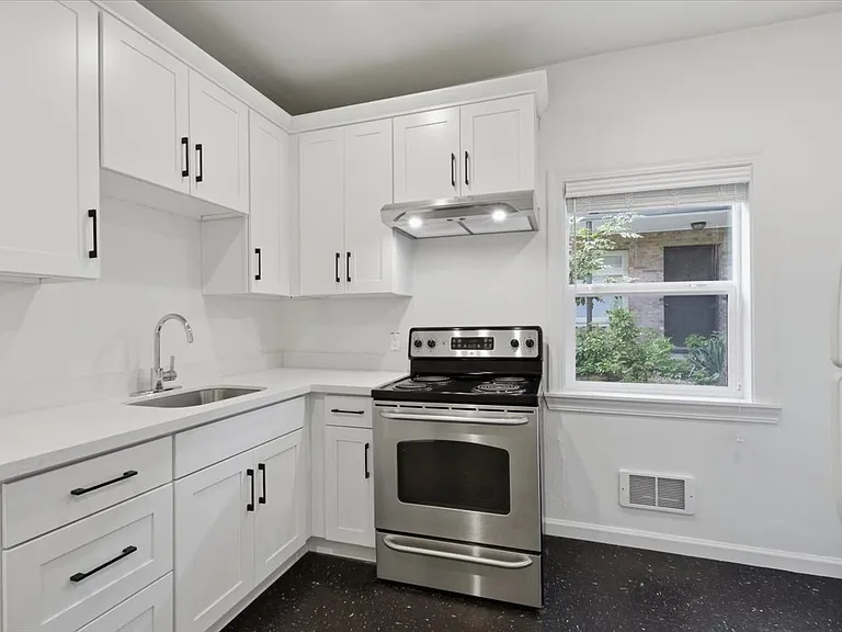 3822 S Edmunds St #1 — Photo 2