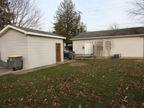 823 S Poplar St, Seymour, IN 47274