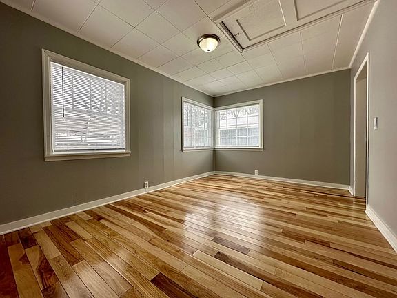 3rd image of 349 6th Ave S APT 4