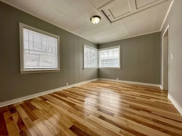 349 6th Ave S