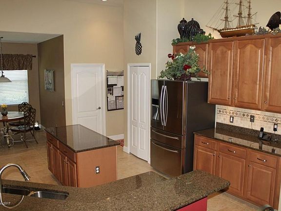 2nd image of 5872 Goleta Cir