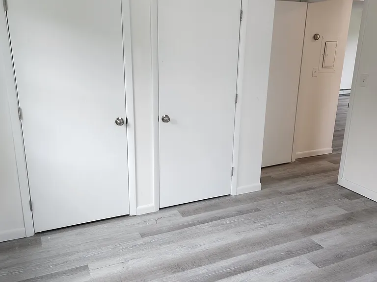 430 Grandview Ave #9 — Photo 17