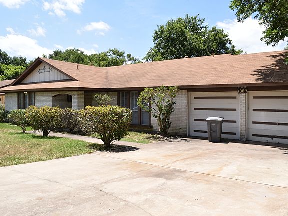 3rd image of 1009 Cripple Creek Dr