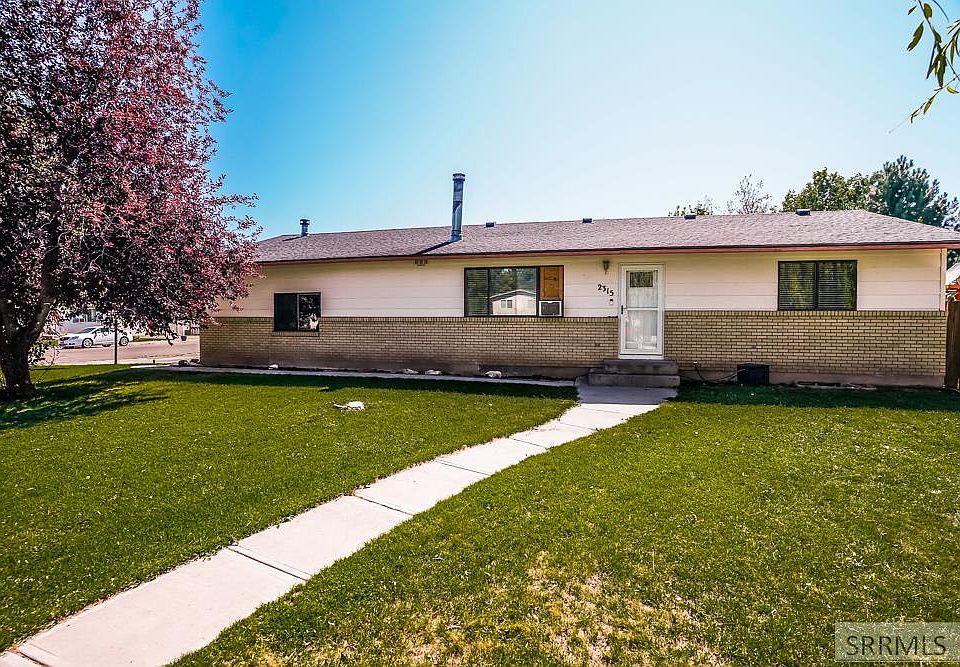 1st image of 2315 Chantilly Ct