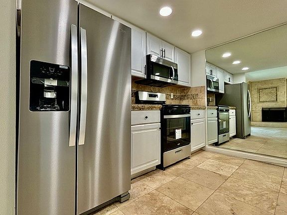 4th image of 904 W Balboa Blvd #A1