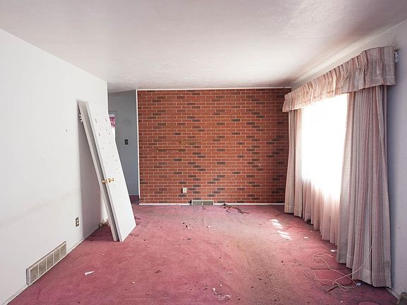 2nd image of 2767 S King St