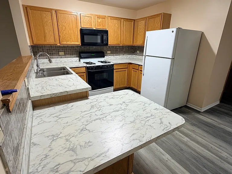 916 Symphony Dr — Photo 10
