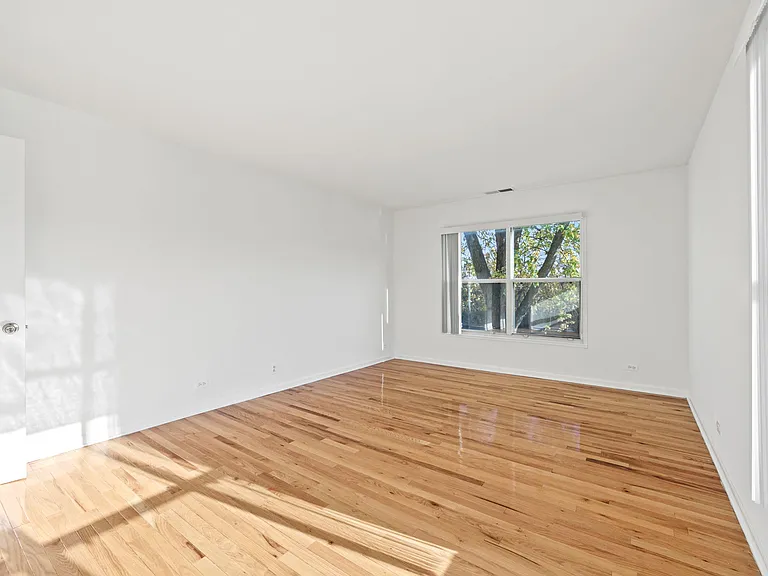 The Promenade Apartments — Photo 15