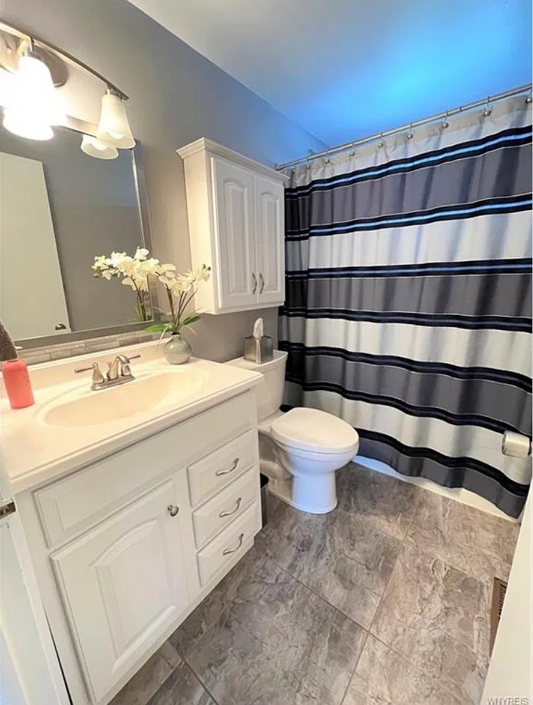 3 bed, 1.5 bath, 1100 sqft, $1,650 — Photo 4