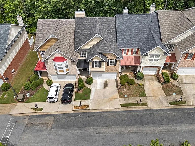 386 Creek Manor Way — Photo 37
