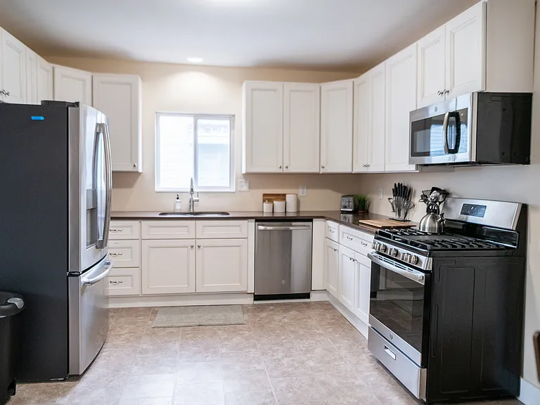 2116 Lafayette Ave NE — Photo 8