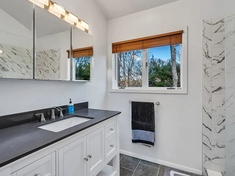 17 Rose Hill Rd — Photo 30
