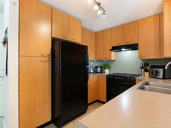 5th image of 5115 SE Richard Rd SW #216
