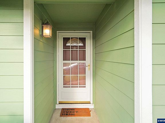 3rd image of 4887 Kewanna Ct NE